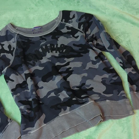 Champion Camo Crewneck Sweater Women's Large - Picture 3 of 6